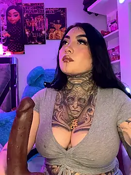 Snapshot of CloeeBeckam chatting on January 16, 7:45 am CloeeBeckam online show from January 16, 7:45 am