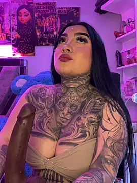 Snapshot of CloeeBeckam chatting on February 14, 7:16 am CloeeBeckam online show from February 14, 7:16 am