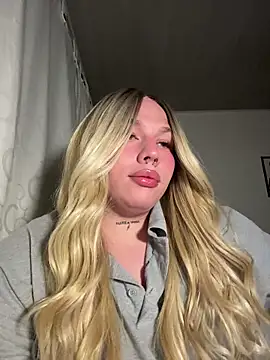 IsabellaFigueredo   online show from November 3, 5:36 pm