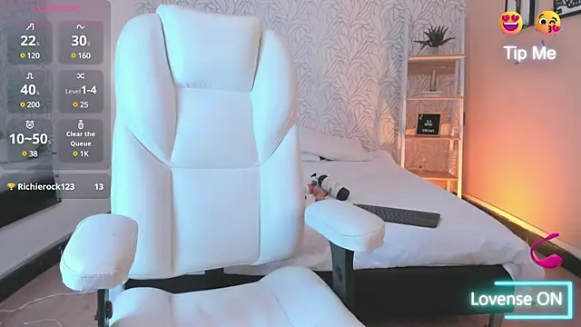 ayy falcon online show from March 12, 9:56 pm