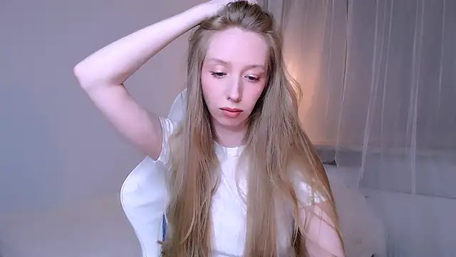 Luna insniity online show from April 17, 8:45 pm