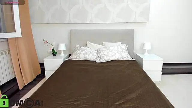 Donna Evans online show from April 5, 11:24 pm