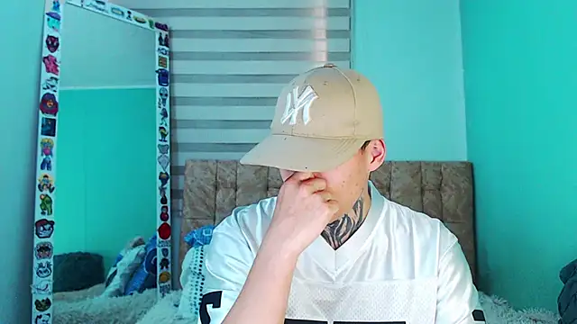 Snapshot of _justinmoon2 chatting on December 3, 7:12 pm justinmoon2 online show from December 3, 7:12 pm