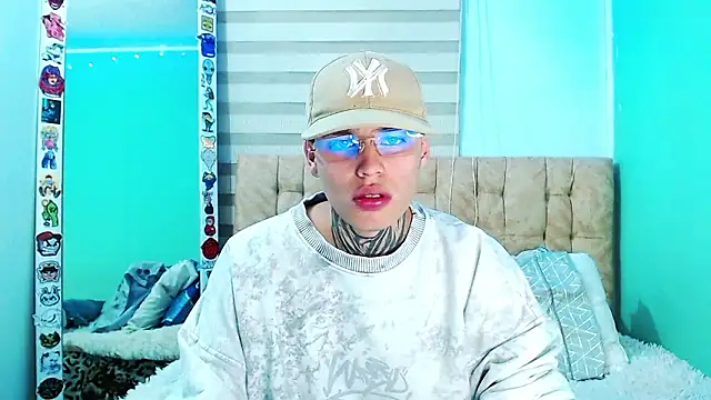 Snapshot of _justinmoon2 chatting on February 11, 3:22 am justinmoon2 online show from February 11, 3:22 am