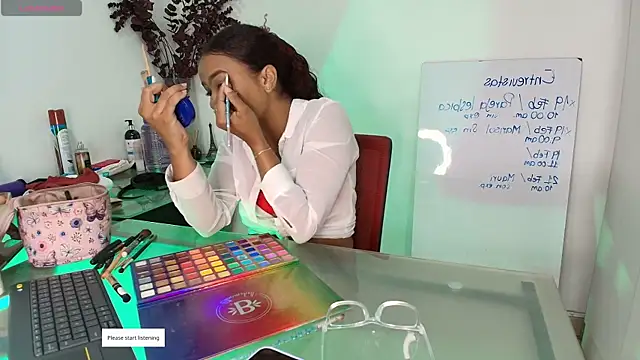 Eylend Lisboa online show from July 22, 1:58 pm