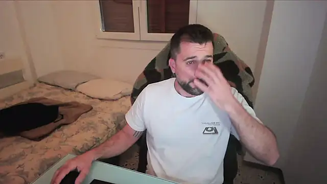 alex877x online show from April 24, 1:57 pm