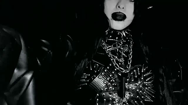 XXIOUX online show from July 3, 7:15 am