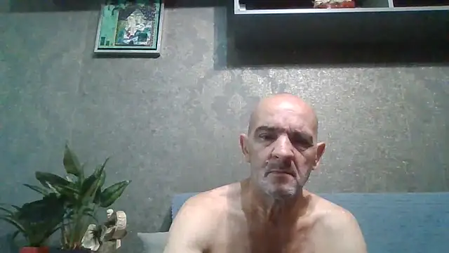 Snapshot of skorpibg65 chatting on July 18, 1:04 pm skorpibg65 online show from July 18, 1:04 pm