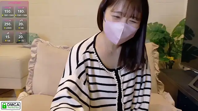 SUZU  online show from March 25, 12:11 pm