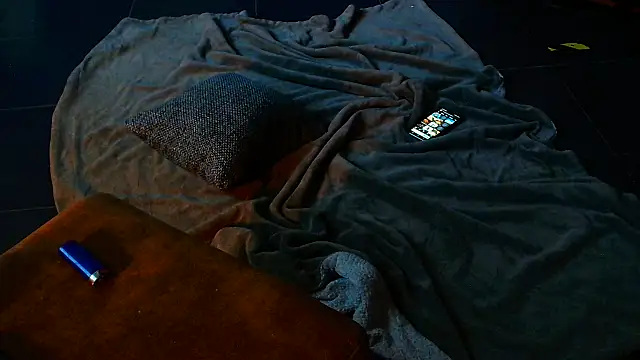 Str8boyy online show from February 1, 6:21 am