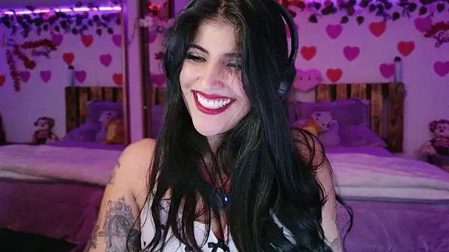 azahar  ziiz online show from March 14, 9:53 pm