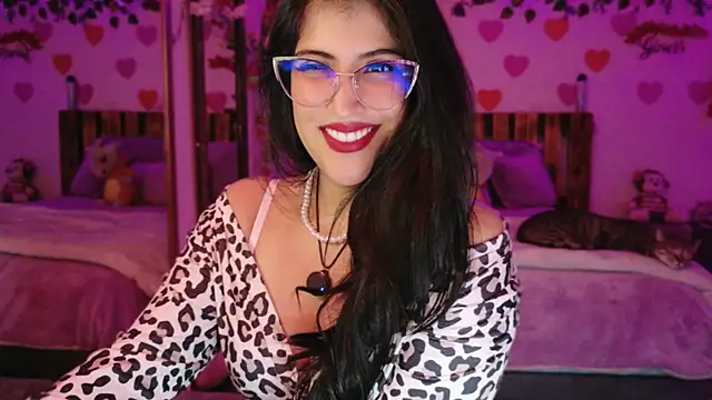 azahar  ziiz online show from April 14, 1:11 am