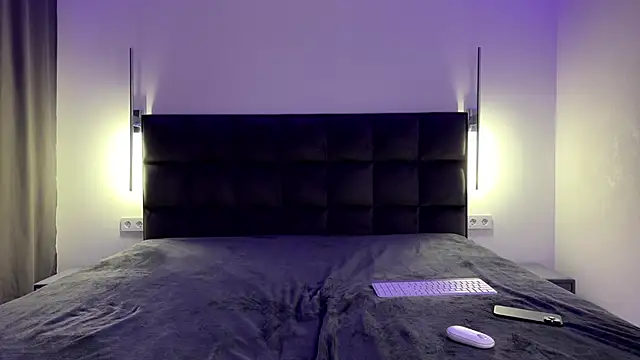 NotElis online show from November 10, 4:17 pm