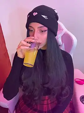 Felicia smok3 online show from June 2, 2:57 am