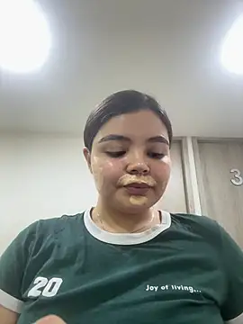 IsabellaAllen online show from March 27, 7:13 pm