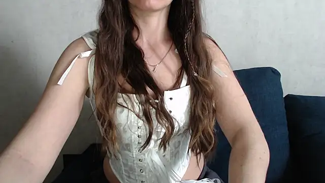 Jennna Maya online show from May 13, 8:44 am