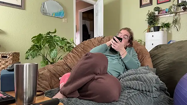 Linzy 19 online show from February 2, 8:29 pm