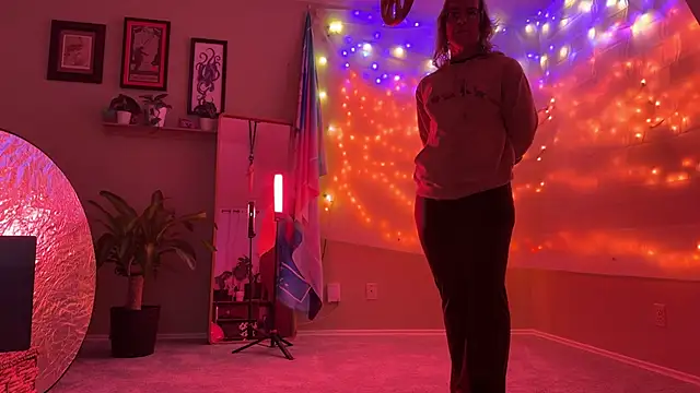 Linzy 19 online show from February 24, 5:38 am