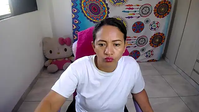 daleska ayala 1 online show from December 18, 12:22 pm