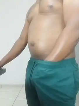 Snapshot of Yardie_bone chatting on December 19, 4:25 pm Yardie bone online show from December 19, 4:25 pm