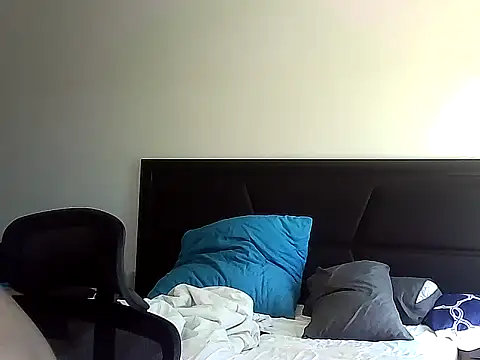 Snapshot of Yardie_bone chatting on March 9, 9:46 am Yardie bone online show from March 9, 9:46 am