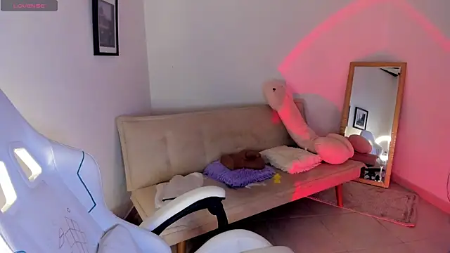 sweet pink  online show from June 7, 12:04 am