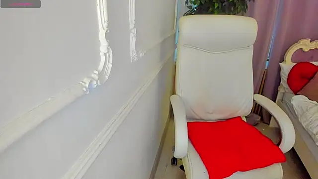 Lily Marlin online show from April 4, 7:06 am