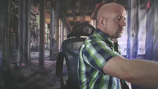 ManlyPrisonGuy online show from April 1, 1:12 pm