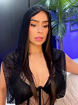 Snapshot of Mau_White chatting on January 18, 7:17 pm Mau White online show from January 18, 7:17 pm