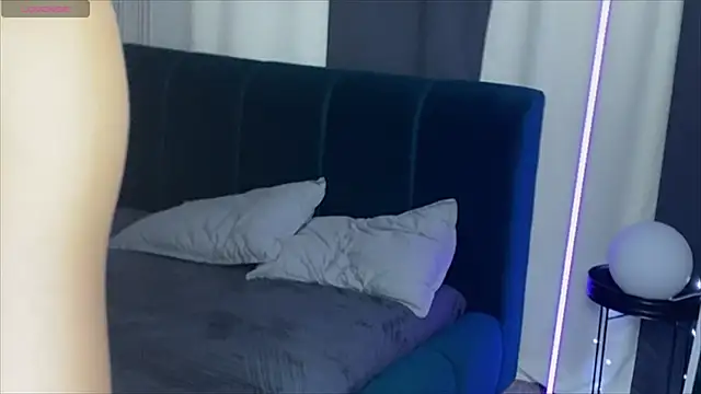 viviann evans online show from January 21, 6:11 am