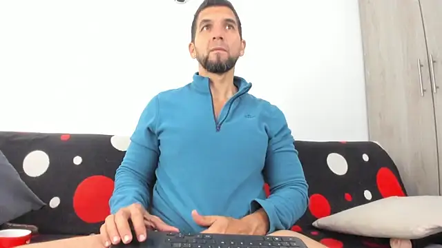 JULESLAKES online show from December 4, 12:14 pm