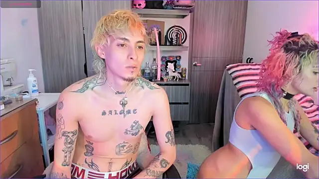 badeyes crazygoat online show from April 6, 10:22 pm