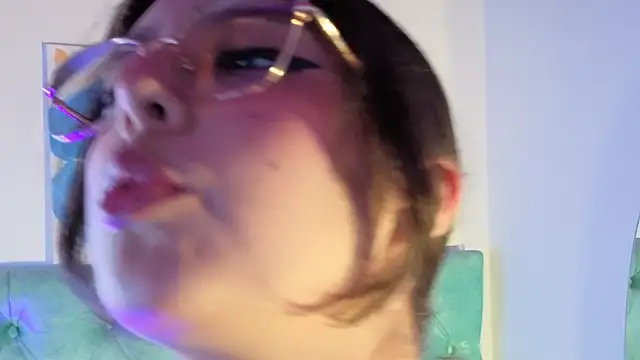 Paola Lyon  online show from April 10, 6:45 pm