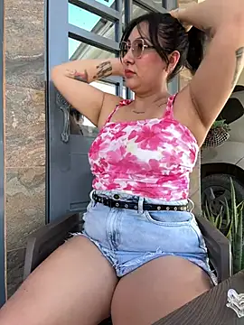 my-kitty online show from April 7, 9:15 pm