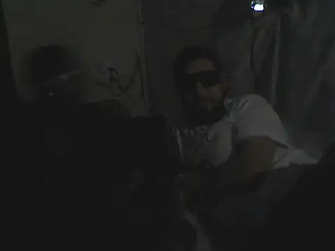 Snapshot of SideGhost chatting on February 25, 7:07 am SideGhost online show from February 25, 7:07 am