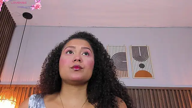 Snapshot of Ashleyy23x chatting on July 18, 8:01 pm Ashleyy23x online show from July 18, 8:01 pm
