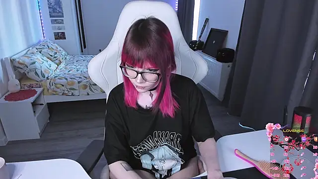 Yumi Youkai online show from June 8, 2:06 pm