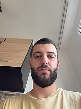 ElChapoGuzman95 online show from February 26, 6:23 am