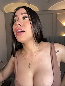 Snapshot of Miss_blue69 chatting on December 23, 1:47 am Miss blue69 online show from December 23, 1:47 am