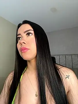 Snapshot of Miss_blue69 chatting on January 11, 12:32 pm Miss blue69 online show from January 11, 12:32 pm