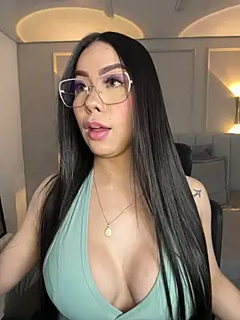 Snapshot of Miss_blue69 chatting on January 13, 1:44 am Miss blue69 online show from January 13, 1:44 am