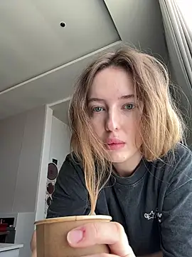 Nura n Sarah online show from April 17, 5:10 am