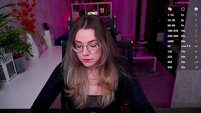 RemyCute online show from March 26, 8:25 pm