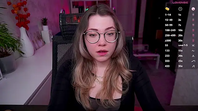 RemyCute online show from April 19, 5:23 pm