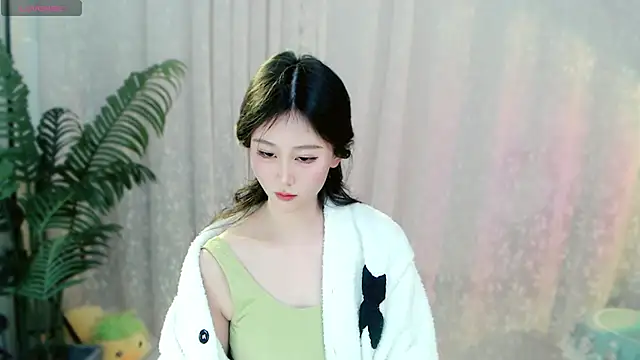 Aimee-520 online show from February 2, 7:07 am