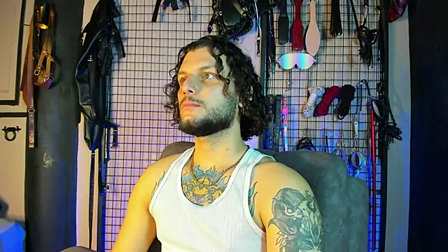 Twisted Fantasy online show from March 12, 4:30 am