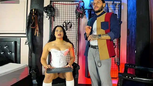 Twisted Fantasy online show from October 15, 4:23 am