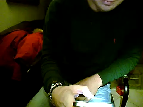 Snapshot of maciste26 chatting on March 2, 2:21 pm maciste26 online show from March 2, 2:21 pm