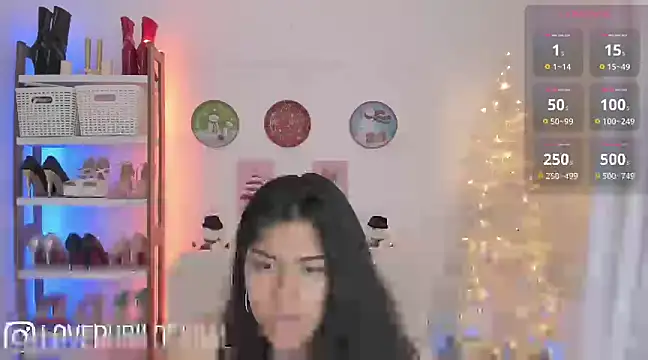 loverubii online show from December 10, 4:34 am