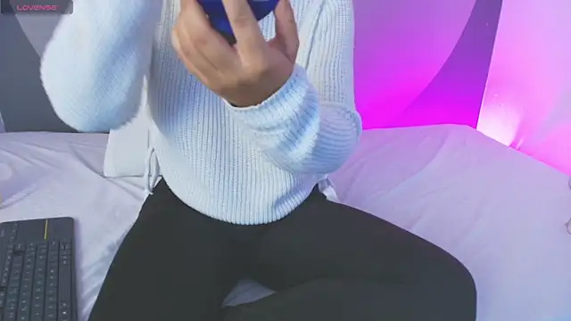 sarita duque online show from April 8, 12:27 pm